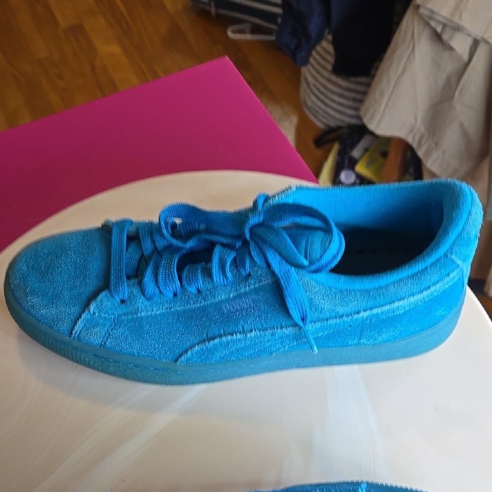 Puma Brand, Blue Kids Sneakers Youth Size 7. - Picture 10 of 12